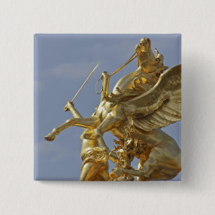 Pegasus-Statue an der Pont Alexander III-Brücke Button