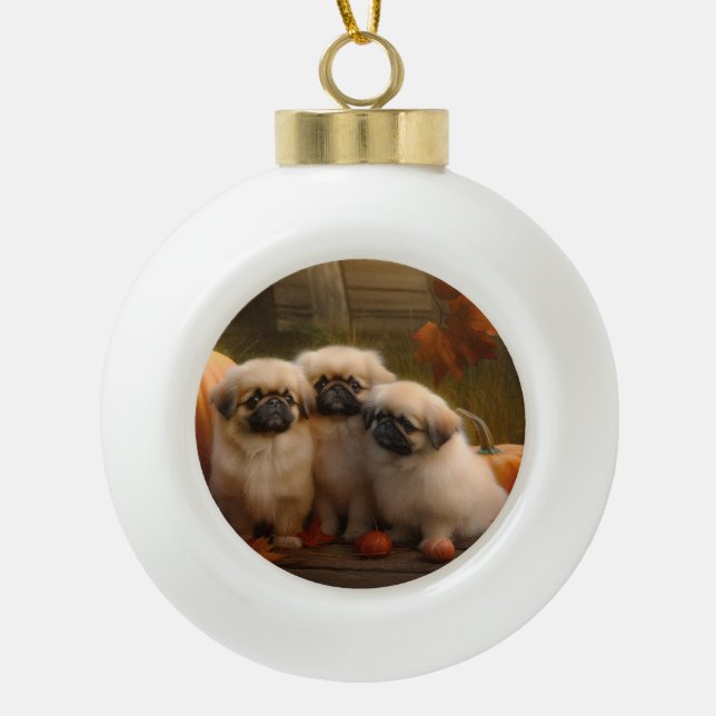 Pekingese Welpe Herbst Delight Pumpen Keramik Kugel-Ornament (Vorderseite)