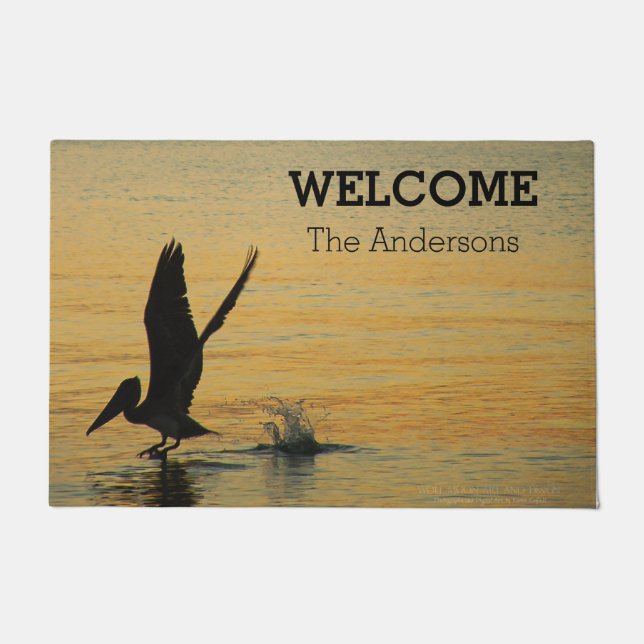 Pelican Bird fliegen bei Sunset Florida Ocean Fußmatte (Vorderseite)