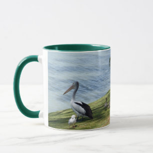 Pelikan mit Enten und Meerschluchten, Tasse