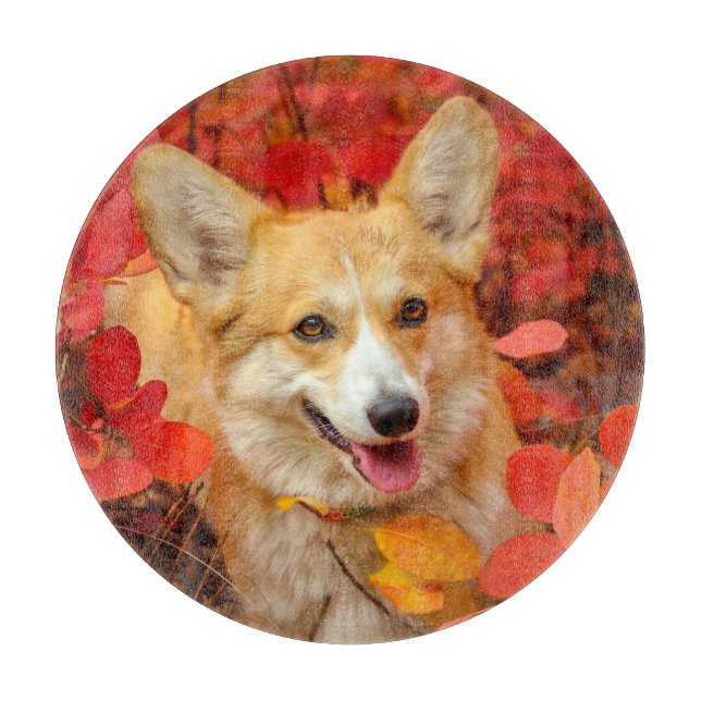 Pembroke Welsh Corgi Puppy Dog in Red Blätter Schneidebrett (Vorderseite)