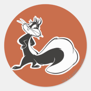 Penelope Posing Runder Aufkleber