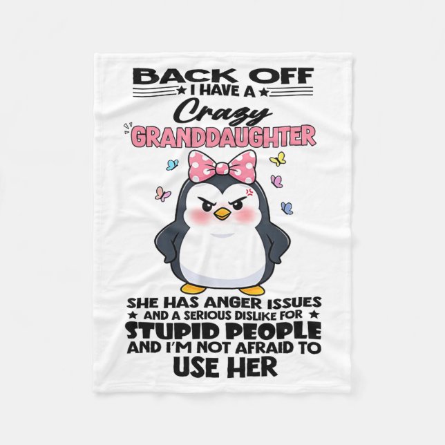 Penguin Back Off I Have A Crazy Granddaughter She  Fleecedecke (Vorderseite)