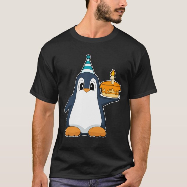 Penguin Birthday Candle Cake T-Shirt (Vorderseite)