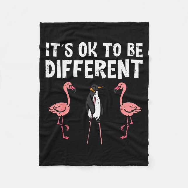 Penguin Its Okay To Be Different Flamingo Men Wome Fleecedecke (Vorderseite)