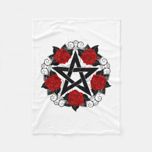 Pentagramm mit Rote Rosen Fleecedecke