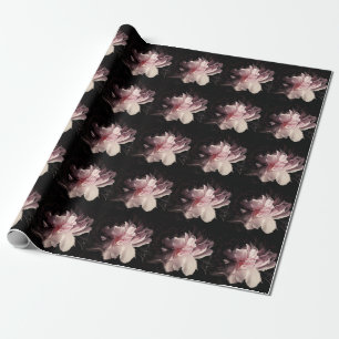 Peony Dark Wall: Design der bemalten Blume Geschenkpapier
