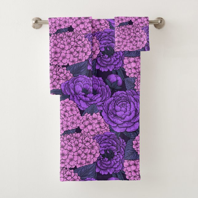 Peony und Hydrangea in Rosa und Violett Badhandtuch Set (Insitu)
