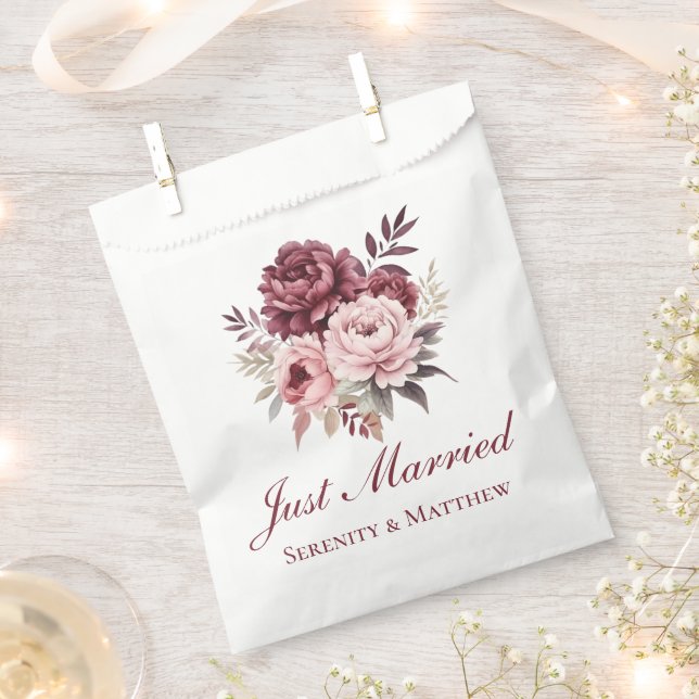 Peony Watercolor Floral Just Married Wedding Geschenktütchen (Ausgeschnitten)