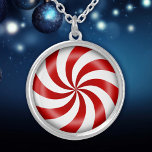 Peppermint Candy Necklace Versilberte Kette<br><div class="desc">Es ist in Gold oder Silber erhältlich. Fügen Sie Ihrer Schmuckkollektion und Ihrem Urlaubsoutfit eine süße Touch mit unserer Red and White Peppermint Candy Swirl Halskette hinzu! Diese festliche Halskette ist perfekt für Weihnachten oder Valentinstag geeignet und bietet ein gewagtes Pfefferminzwirl-Design, das Spaß macht und gleichzeitig ins Auge fällt. Egal...</div>