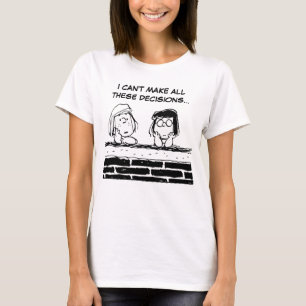 Peppermint Patty & Marcie an der Mauer T-Shirt