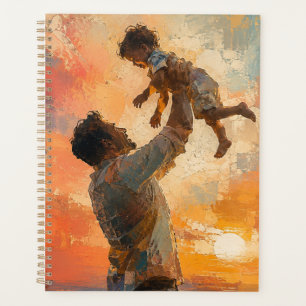 Père soulevant un enfant au coucher du soleil, pei