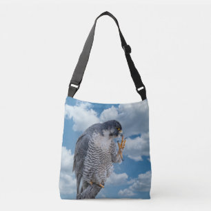 Peregrine Falcon entlang des Hudson River Tragetaschen Mit Langen Trägern