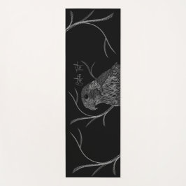 Peregrine Falcon in Baumzweigen mit Handschrift Yogamatte