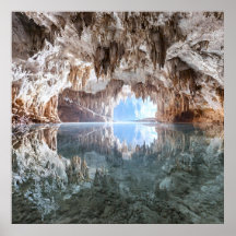 Perfekte Reflektion - Stiller Untergrund Cavern Se