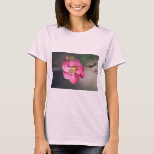 Perfekte rosa Blütenruhe T-Shirt