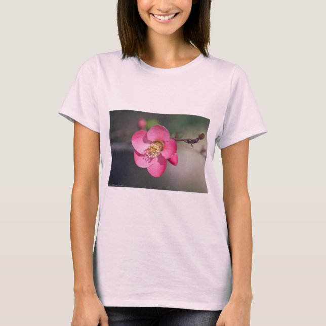Perfekte rosa Blütenruhe T-Shirt (Vorderseite)