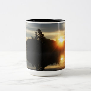perfekter Sonnenaufgang Zweifarbige Tasse