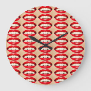 Perfektes Lächeln Femme Fatale Pop-Art Große Wanduhr