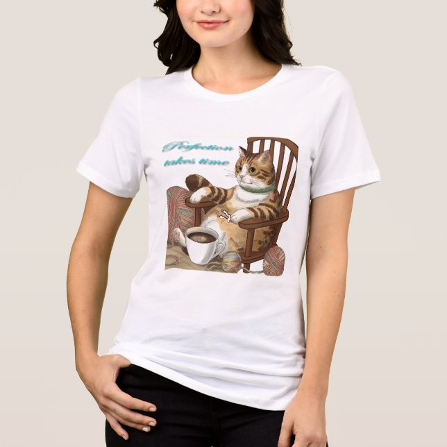 "Perfektion braucht Zeit: Die Reise verkraften" Tri-Blend Shirt (Vorderseite)
