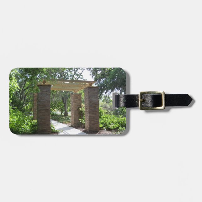 Pergola auf einem Weg Gepäckanhänger (Vorderseite horizontal)