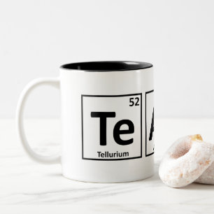 Periodische Tabelle der Elemente unterrichten Zweifarbige Tasse