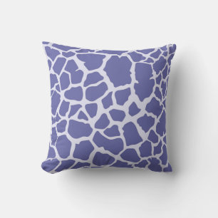 Periwinkle Giraffe Print Kissen