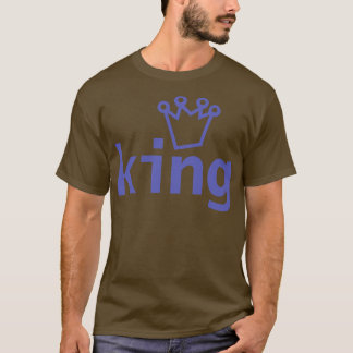 Periwinkle King Crown Typografie T-Shirt