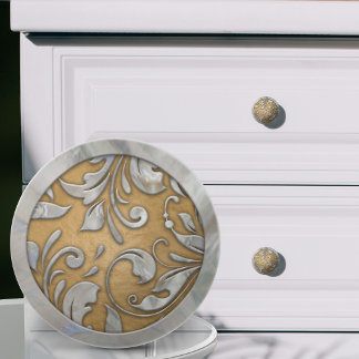 Perlen-Scrollwerk auf pastellfarbenem Gold Keramikknauf