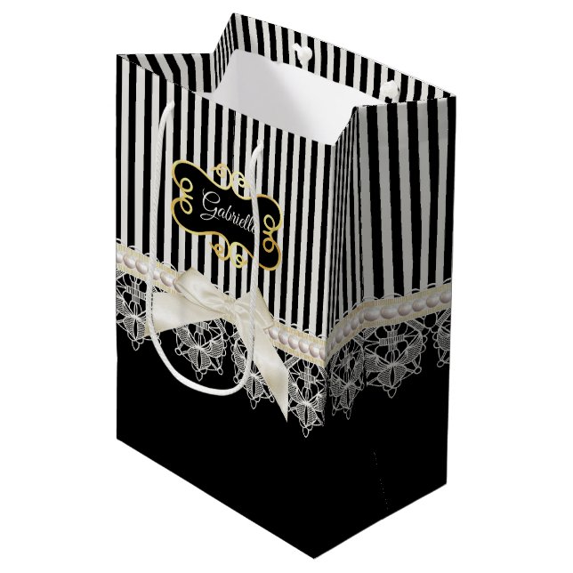 Perlen und Spitze-schwarzer Mittlere Geschenktüte (Vorderseite Schrägansicht)