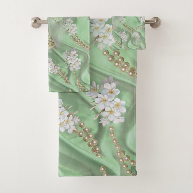 Perles de la campagne verte de soie et d'ivoire (En situation)