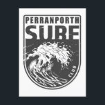 Perranporth Surf Club England Emblem Postkarte<br><div class="desc">Perranporth Surf Club Design mit Ozeanwellendarstellung im Abzeichen Stil.</div>