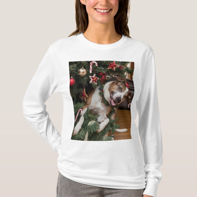 Perro Festivo: Listo para el Árbol T-Shirt (Vorderseite)