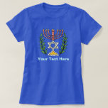 Persian Magen David Menorah T-Shirt<br><div class="desc">Dieses Bild wurde aus einer antiken persischen jüdischen Fliese mit einer Menorah mit einem Magen David (Stern von David) gerahmt von Olivenzweigen. Die Unvollkommenheiten des originalen,  handbemalten Bildes wurden bewahrt.</div>