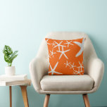 Persimmon Orange Starfish Decorative Throw Kissen<br><div class="desc">Kopfkissen mit weißem Seesterndesign. Helle Persimmonorange mit einer Streuung von Meeresstern aller Größen. Wählen Sie einen Stoff, der für den Innen- oder Außeneinsatz benötigt wird. Brighten Sie einen Strand Zuhause / Hütte am Meer oder condo am Meer mit dieser einzigartigen Wohngestaltung. Dieses Design kommt auch in einer Reihe von Farben....</div>