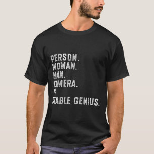 Person Frau Mann Kamera Tv Ställe Genie Lustig Ame T-Shirt