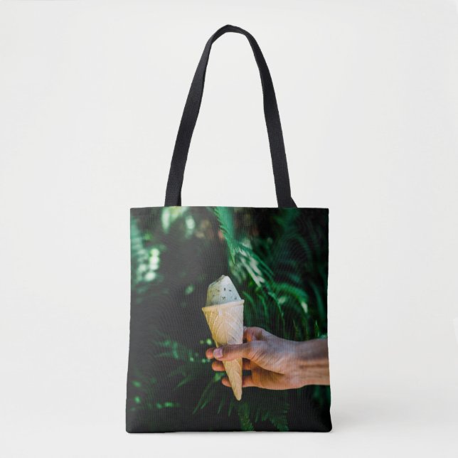 Person mit Eis Tasche (Vorderseite)