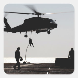 Personal Schnellseil aus einem SH-60F heraus Quadratischer Aufkleber