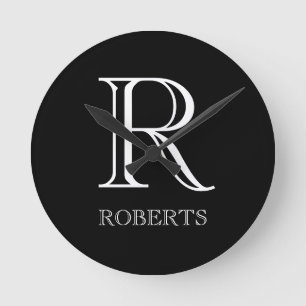 Personalised Clock with Initial and Family Name Runde Wanduhr