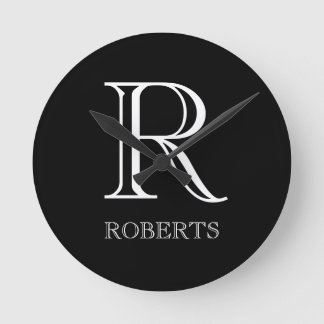 Personalised Clock with Initial and Family Name Runde Wanduhr