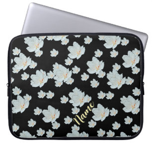 Personalisieren Sie Blüten auf schwarz Laptopschutzhülle