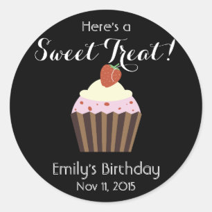 Personalisieren Sie Cupcake: Erdbeere Shortcake Ge Runder Aufkleber