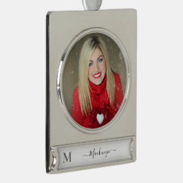 Personalisieren Sie das Foto für den Anfangsnamen Banner-Ornament Silber