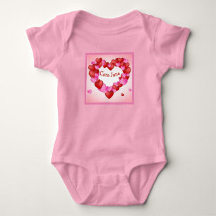 Personalisieren Sie den Babynamen auf Herz und Her Baby Strampler