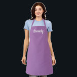 Personalisieren Sie den NAME Monogramm Lavendel we Schürze<br><div class="desc">Passen Sie die Schürze von NAME Monogramm Lavendel Weiß Schürze elegant,  niedlich,  Lavendel und Weiß Skripte an. Geeignet für Köche,  Koch,  Keramik,  Keramiken,  Handwerk,  Arbeit,  Küche,  Backen,  Grillen,  Grill,  sowie Geschäfte und Geschäfte etc.</div>