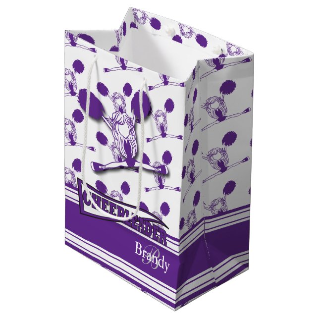 Personalisieren Sie Lila Cheerleader Mittlere Geschenktüte (Vorderseite Schrägansicht)