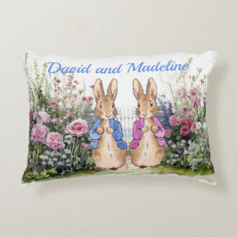 Personalisieren Sie Peter und Flopsy im Namen des  Dekokissen