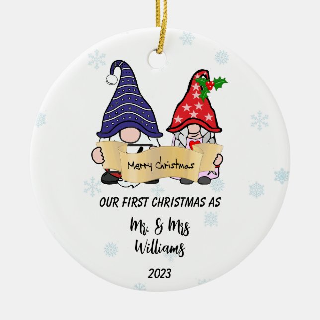 Personalisieren Sie unsere ersten Weihnachtsgnomen Keramik Ornament (Vorne)