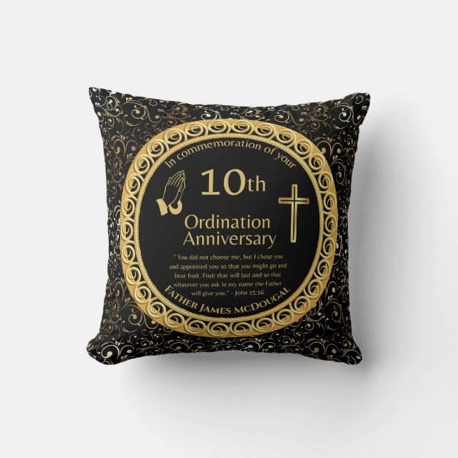 Personalisiert 10. Ordination Jubiläum Priester Kissen (Vorderseite)