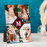 Personalisiert 4 Collage Red Kariert Monogram Fotoplatte<br><div class="desc">Feiern Sie Ihre Lieblings-Erinnerungen mit einer benutzerdefinierten Red Buffalo Kariert Monogram Foto Collage Plakette . Wenn Sie so viele lustige Erinnerungen und Fotos haben, reicht ein Foto nicht aus. Unser Custom Foto Plaque hat 4 Fotos und ein Zentrum mit Monogramm Initial und Name zu personalisieren. Diese personalisierte 4-Foto-Plakette ist ideal...</div>